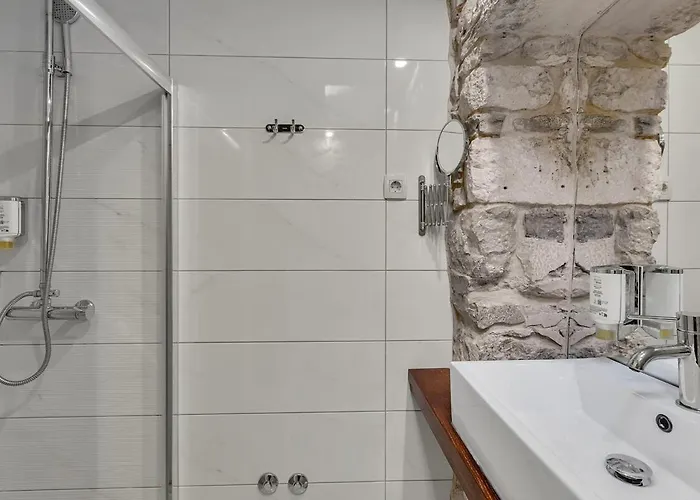 Old Town Centre - Exklusiv מאקרסקה